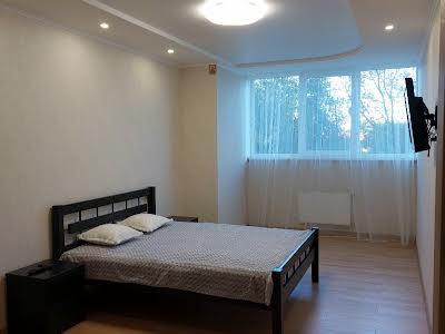квартира за адресою Перлинна вул., 7