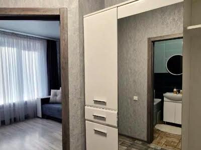 квартира за адресою Героїв Небесної Сотні просп., 16
