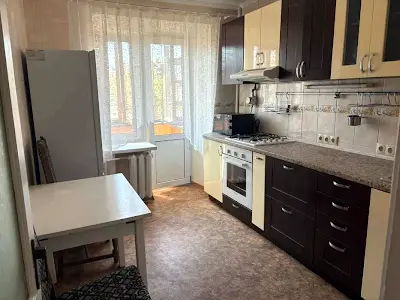 квартира за адресою Почайнинська вул., 62