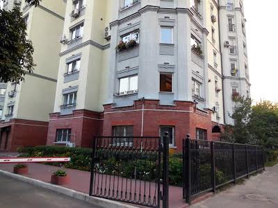 квартира по адресу Приорская ул. (Полупанова), 10