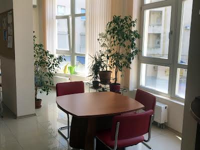 комерційна за адресою Французький бульв., 9