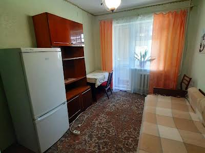 комната по адресу Владимира Ивасюка просп. (Героїв Сталінграду), 48
