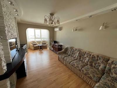 квартира за адресою Драгоманова вул., 1