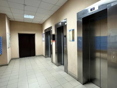 квартира по адресу Драгоманова ул., 2-А