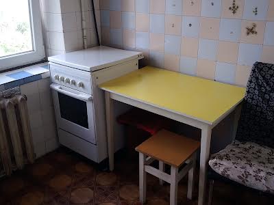 квартира за адресою Дніпровська набережна вул., 11