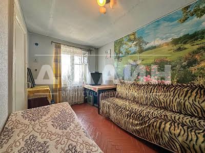 квартира за адресою Космічна вул., 3