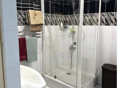квартира по адресу Гвардейцев-Широнинцев ул., 29А
