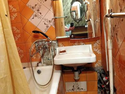 квартира за адресою Героїв Космосу вул., 7