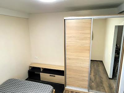 квартира за адресою Богатирська вул., 10