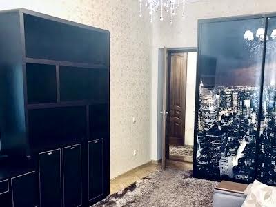 квартира по адресу Кловский спуск, 4