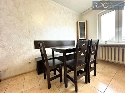 квартира за адресою Смілянська вул., 15
