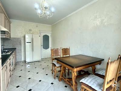 квартира по адресу Жасминовая ул., 5б