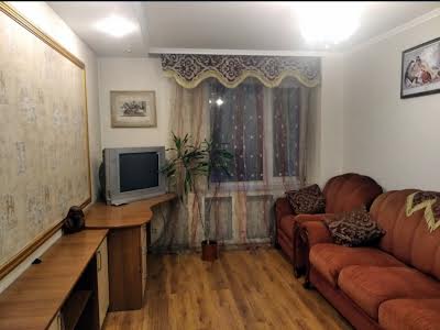 квартира за адресою Заводська вул., 18