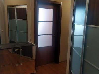 квартира за адресою Анни Ахматової вул., 35