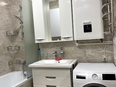 квартира за адресою Регенераторна вул., 4