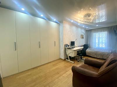 квартира за адресою Михайла Болтенка вул., 40