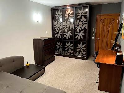 квартира за адресою Мілютенка вул., 17б
