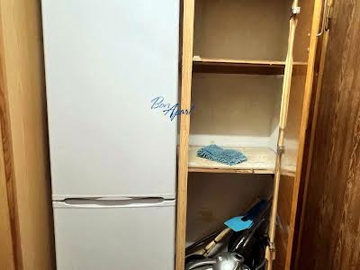 квартира за адресою Ревуцького вул., 8