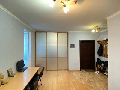 квартира за адресою Бориспільська вул., 6