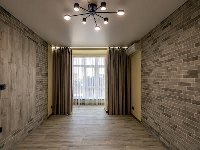 квартира за адресою Макогона вул., 25