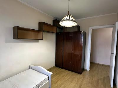 квартира за адресою Озерна вул., 28