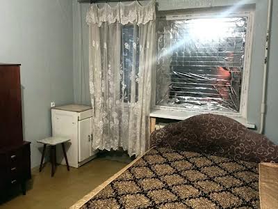 квартира за адресою Василя Сухомлинського вул. (Совхозна), 50