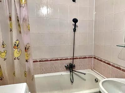квартира за адресою Степана Бандери вул., 16
