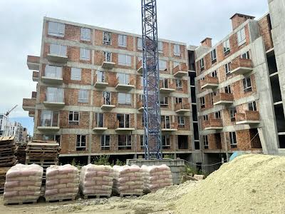 комерційна за адресою Пилипа Орлика вул., 2