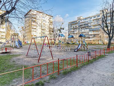 квартира за адресою Амвросія Бучми бульв., 3