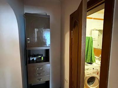 квартира за адресою Ревуцького вул., 5
