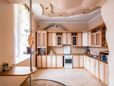 квартира по адресу Театральная ул., 12