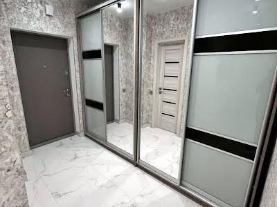 квартира по адресу Драгоманова ул., 10