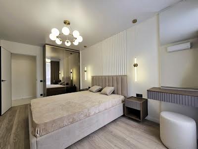 квартира за адресою Вербицького вул., 7