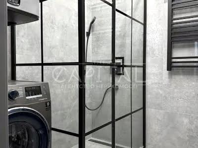 квартира за адресою Степана Бандери просп., 32-Д