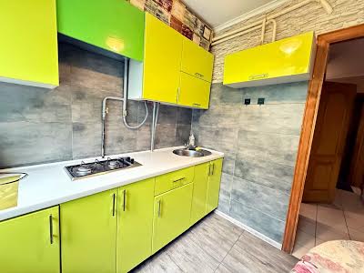 квартира по адресу Новопоселенська вул., 1