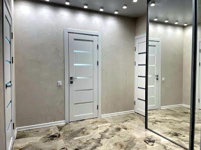 квартира по адресу Молодіжна ул., 4