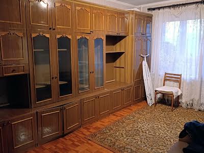 квартира по адресу Ревуцкого ул., 18