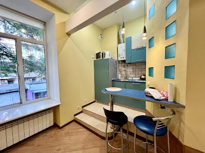 квартира за адресою Басейна вул., 3