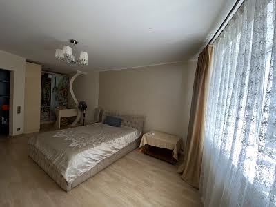 квартира за адресою Курінного Чорноти вул., 4