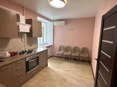квартира за адресою Крутогірний узвіз (Рогальова), 9