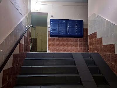 квартира за адресою Київ, Райдужна вул., 3