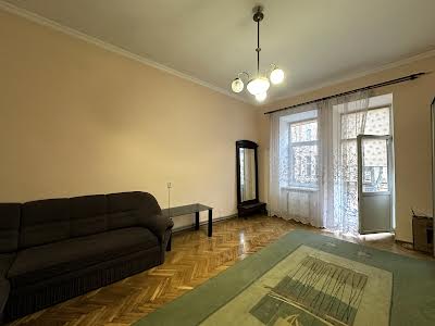 квартира за адресою Шептицьких вул., 24