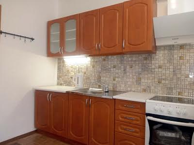 квартира за адресою Вишняківська вул., 11