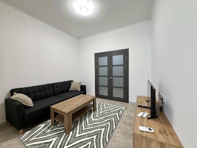 квартира за адресою Дегтярна вул., 20