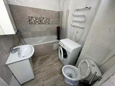 квартира за адресою Регенераторна вул., 4
