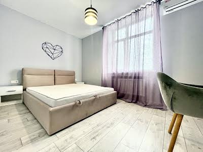 квартира за адресою Соборна вул., 103/13