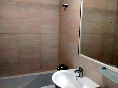 квартира за адресою Феодосійська вул., 1