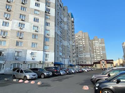 квартира за адресою Київ, Драгоманова вул., 31б