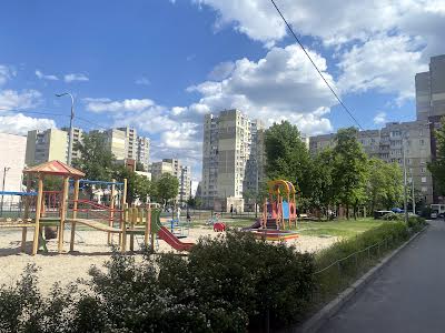 квартира по адресу Ревуцкого ул., 35