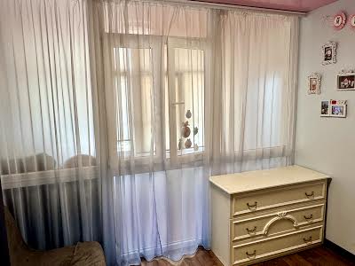 квартира за адресою Середня вул., 24 к3